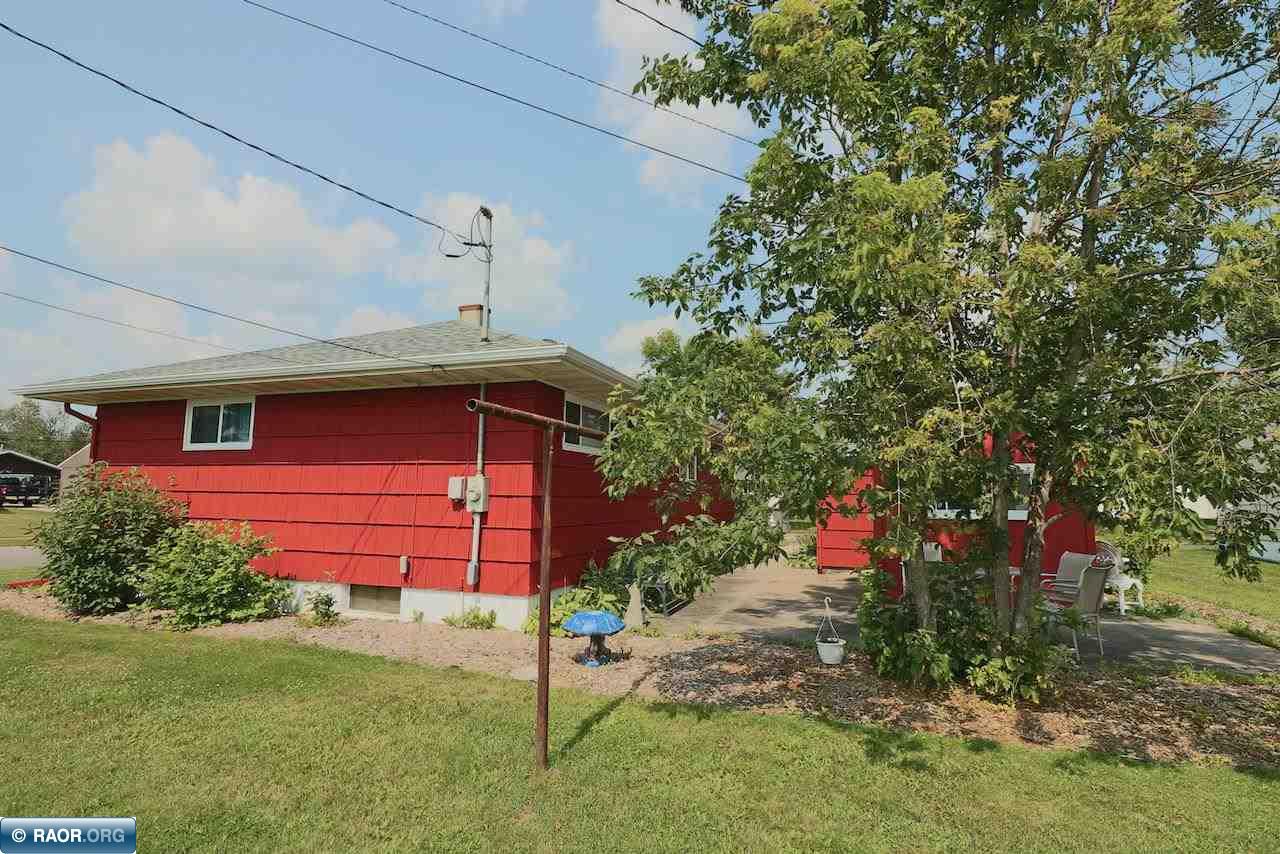 202 Cambridge Road Hoyt Lakes, MN 55750 - Photo 3 of 33 Gallery Image 3
