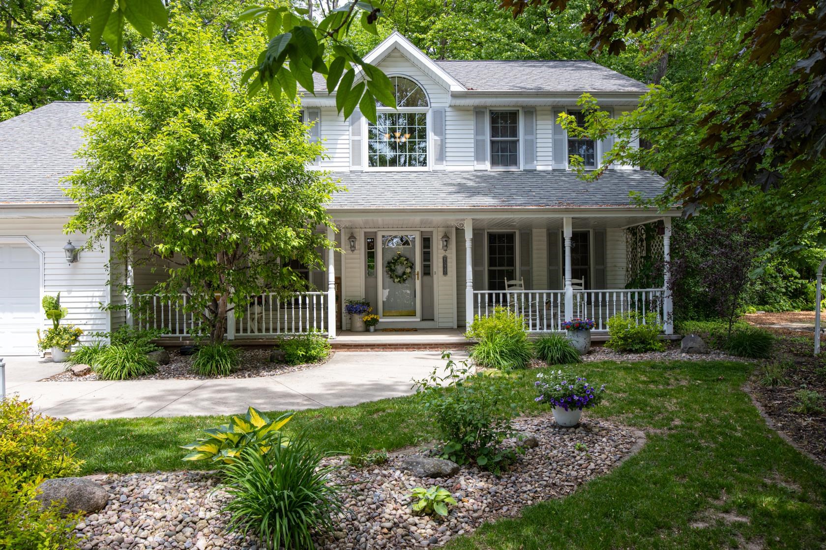 W5940 Moonflower Drive Appleton, WI 54915 - Photo 2 of 56