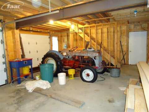 2374 Covert Road Burton, MI 48509 - Photo 24 of 33 20373980-23.JPG