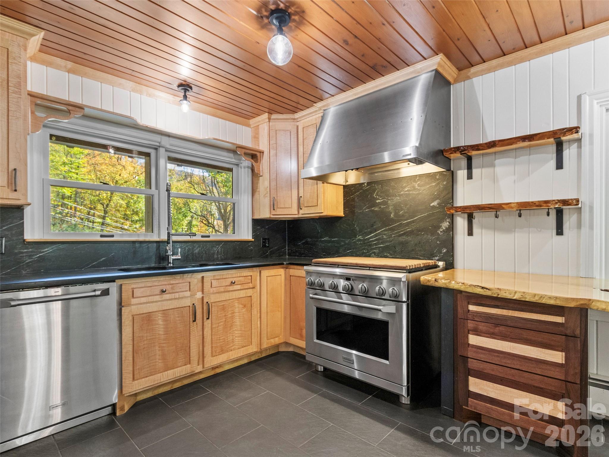 191 North Fork Road Burnsville, NC 28714 - Photo 29 of 48