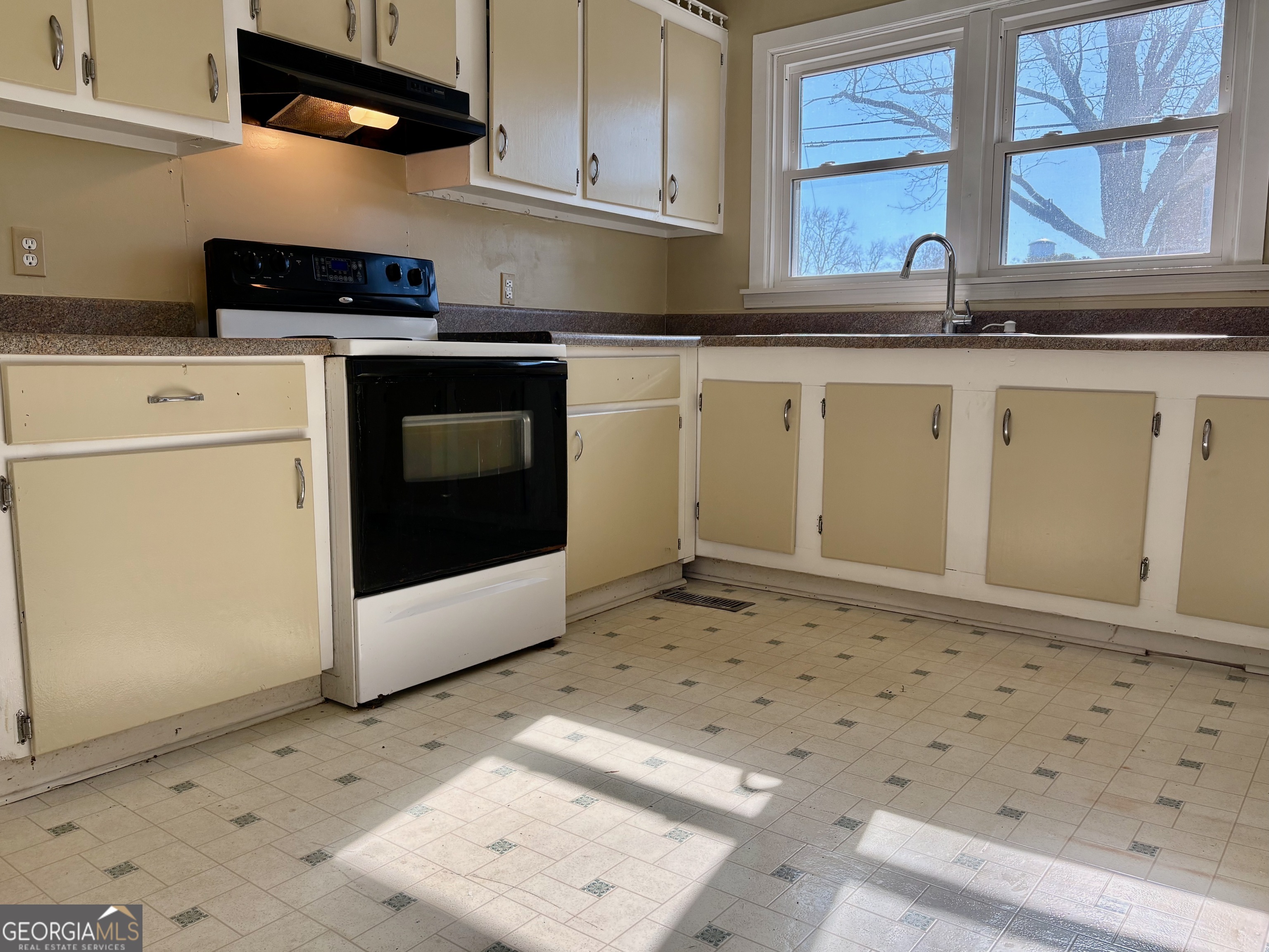 408 Main Street Byron, GA 31008 - Photo 3 of 9