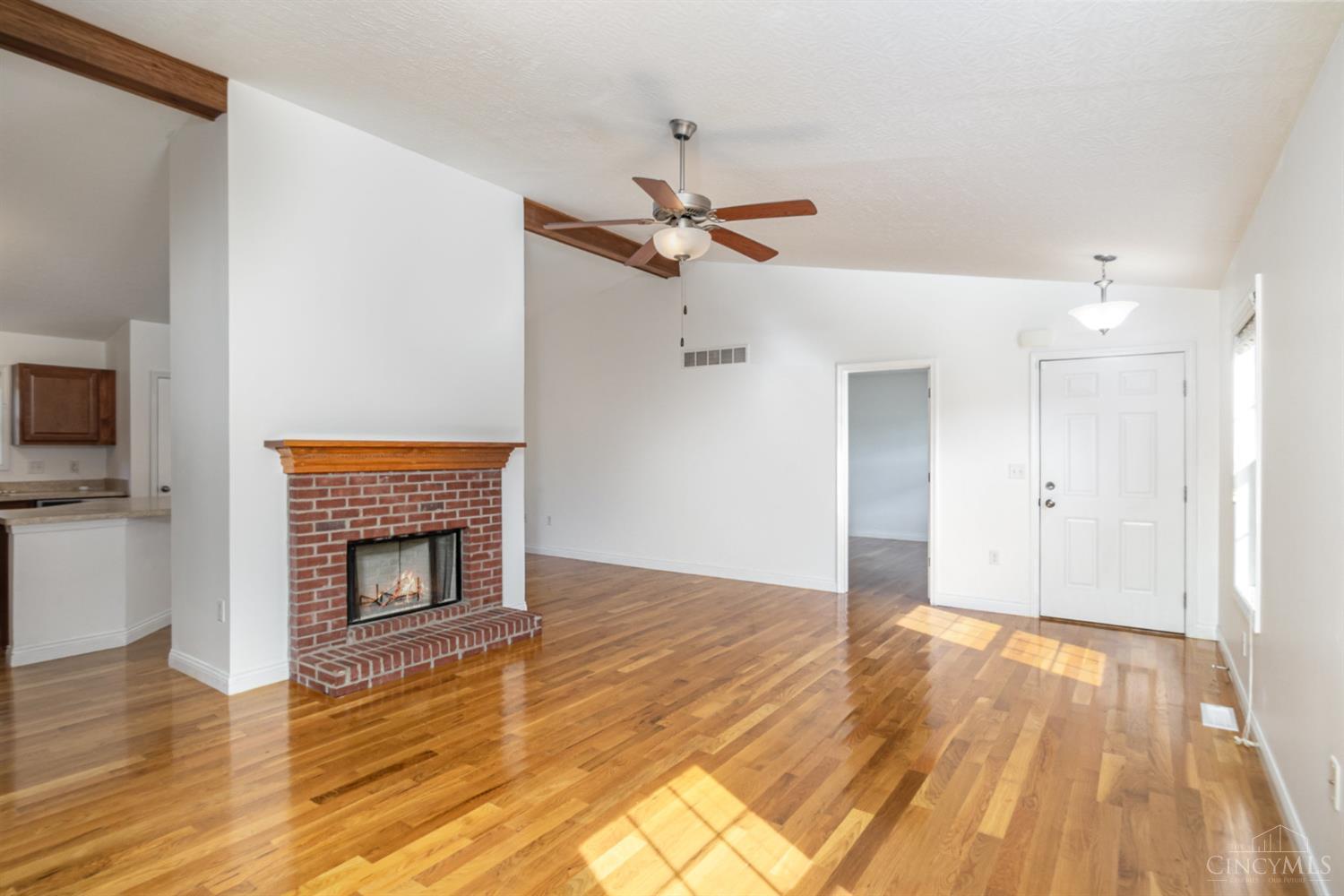 954 Phillips Road Cincinnati, OH 45230 - Photo 10 of 30