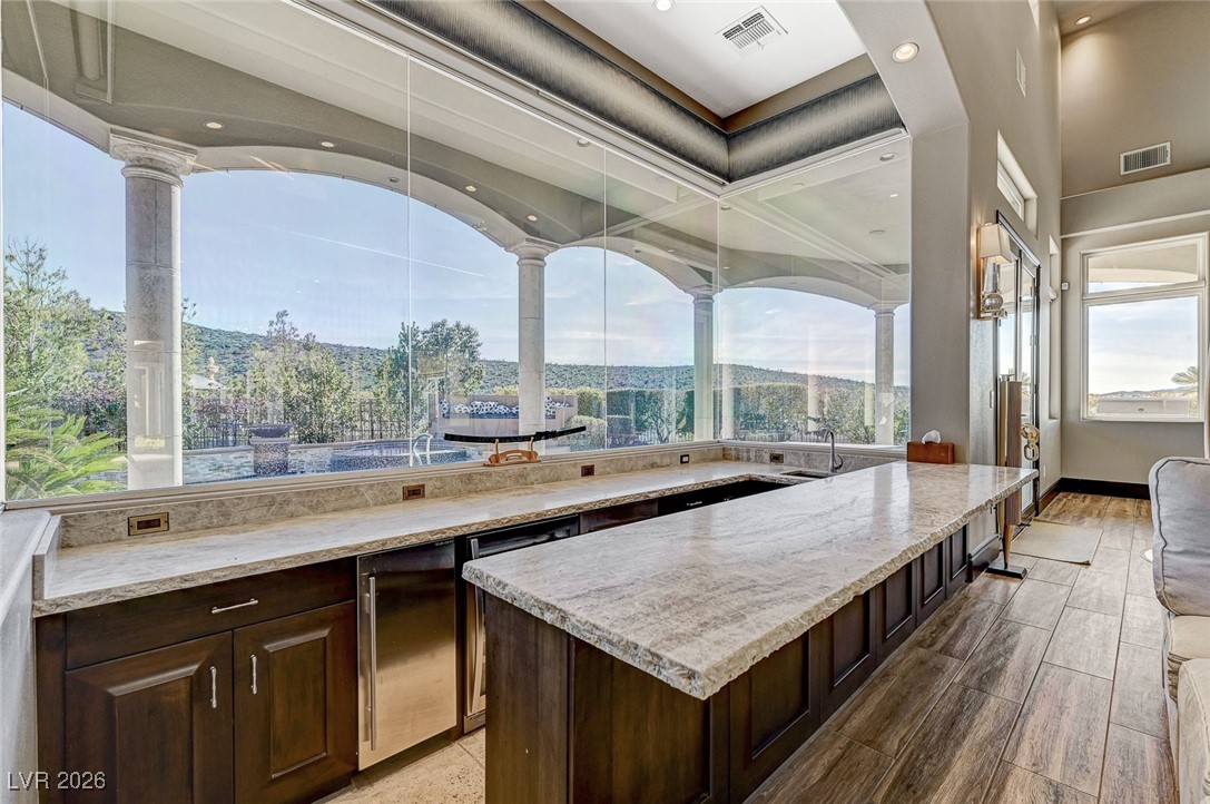 1 Awbrey Court Henderson, NV 89052 - Photo 13 of 78 Deluxe Wet Bar