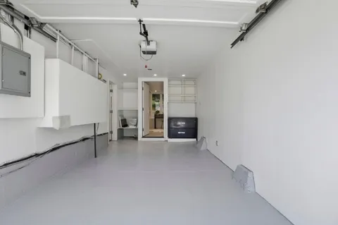 $879,000 | 1160 Clayton Street, Unit 2, San Francisco, CA 94117