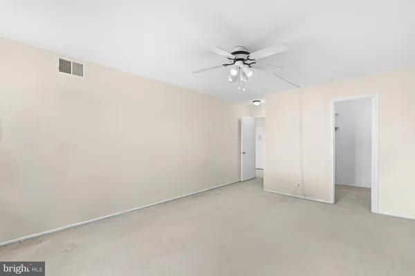 $374,900 | 8340 Greensboro Drive, Unit 623, McLean, VA 22102