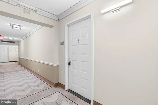 $374,900 | 8340 Greensboro Drive, Unit 623, McLean, VA 22102