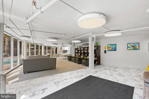 $374,900 | 8340 Greensboro Drive, Unit 623, McLean, VA 22102