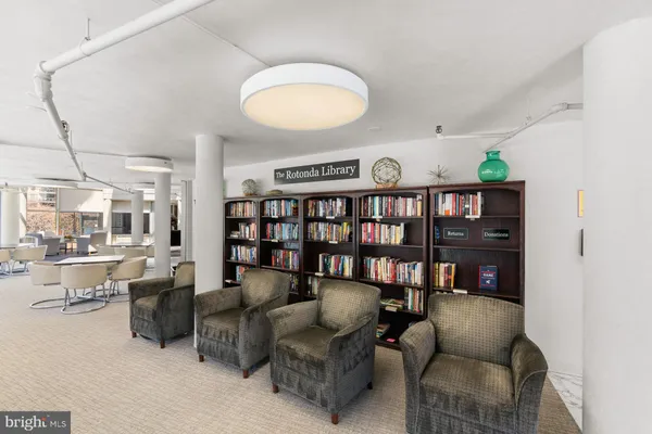 $374,900 | 8340 Greensboro Drive, Unit 623, McLean, VA 22102