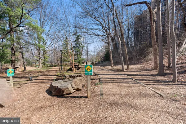 $374,900 | 8340 Greensboro Drive, Unit 623, McLean, VA 22102