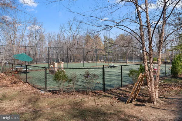 $374,900 | 8340 Greensboro Drive, Unit 623, McLean, VA 22102