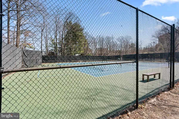 $374,900 | 8340 Greensboro Drive, Unit 623, McLean, VA 22102