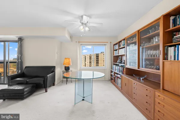 $374,900 | 8340 Greensboro Drive, Unit 623, McLean, VA 22102