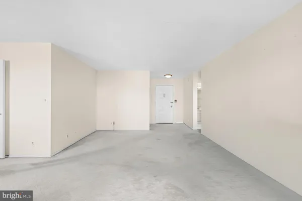 $374,900 | 8340 Greensboro Drive, Unit 623, McLean, VA 22102