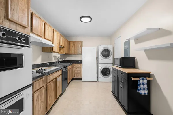 $374,900 | 8340 Greensboro Drive, Unit 623, McLean, VA 22102