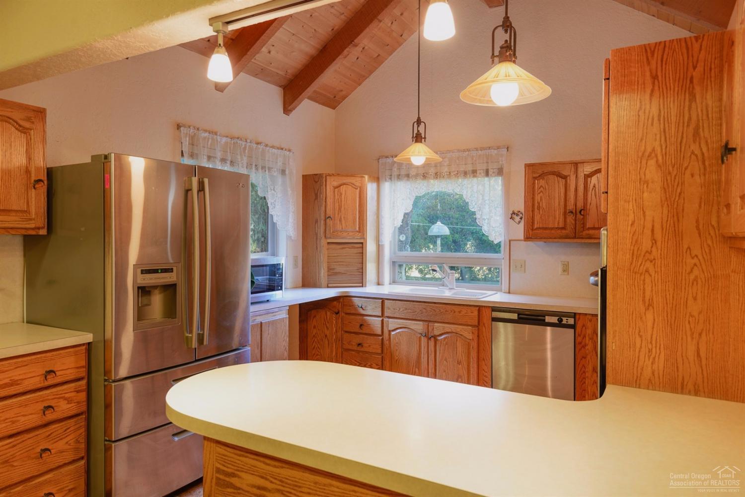 25360 Walker Road Bend, OR 97701 - Photo 10 of 25 Additional Photo