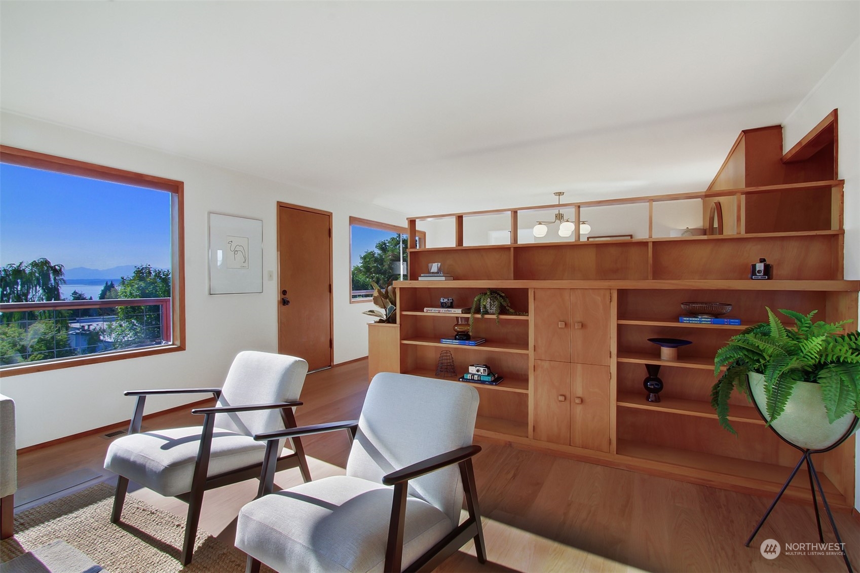 4134 Southwest Frontenac Street Seattle, WA 98136 - Photo 9 of 40 Gallery Image 9