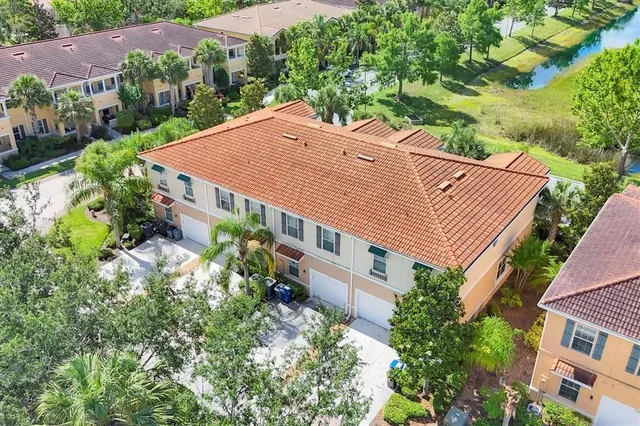 $2,300 | 3760 82nd Ave Circle East, Unit 102, Sarasota, FL 34243