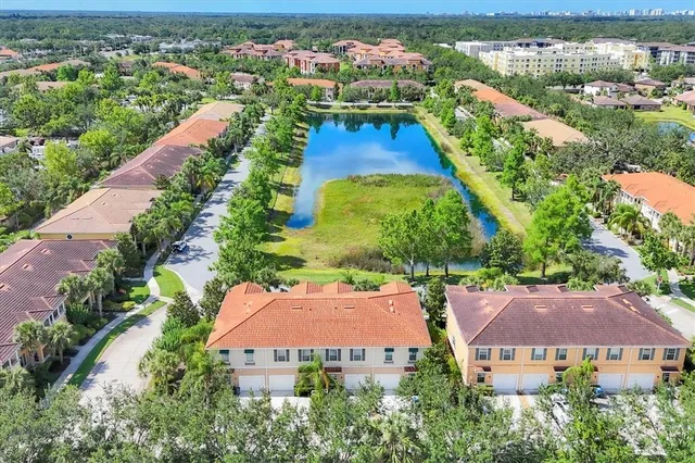 $2,300 | 3760 82nd Ave Circle East, Unit 102, Sarasota, FL 34243