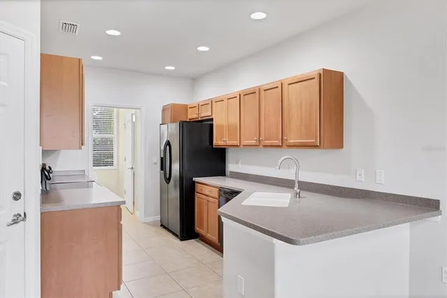 $2,300 | 3760 82nd Ave Circle East, Unit 102, Sarasota, FL 34243