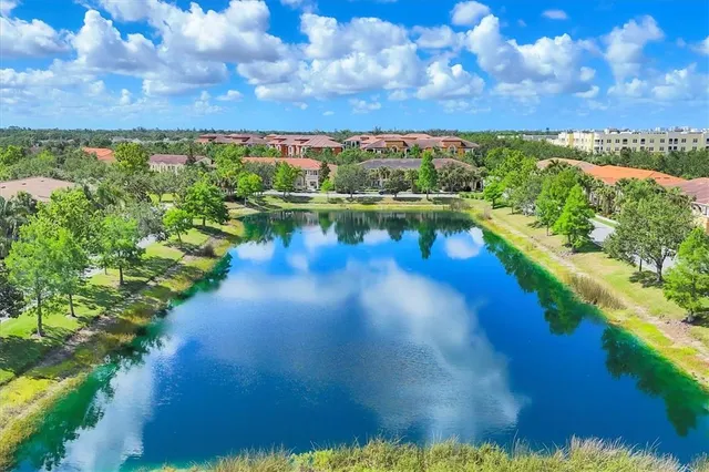 $2,300 | 3760 82nd Ave Circle East, Unit 102, Sarasota, FL 34243