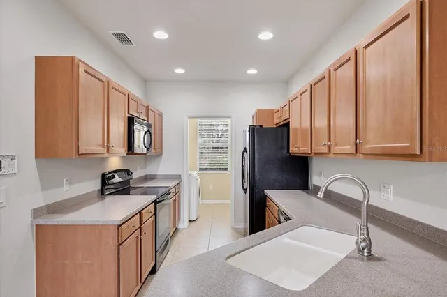 $2,300 | 3760 82nd Ave Circle East, Unit 102, Sarasota, FL 34243