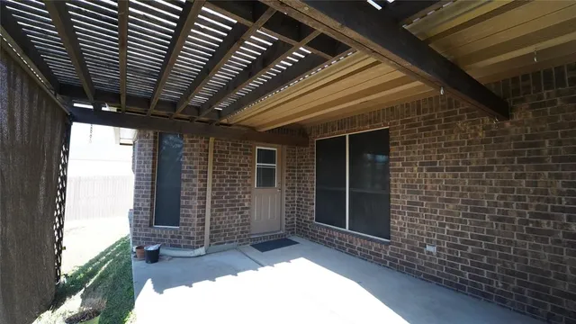 $2,195 | 2212 Caroline Drive, Weatherford, TX 76087