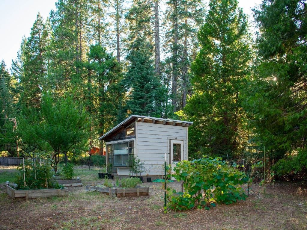 935 Davis Place Road Mount Shasta, CA 96067 - Photo 38 of 41 Gallery Image 38