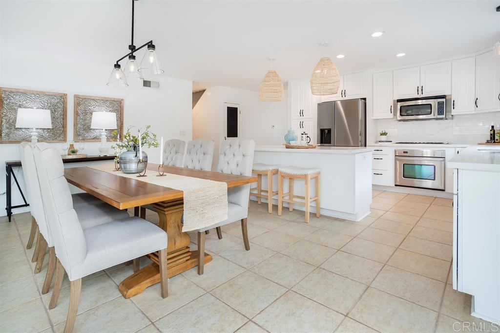 209 Rodney Avenue Encinitas, CA 92024 - Photo 3 of 17