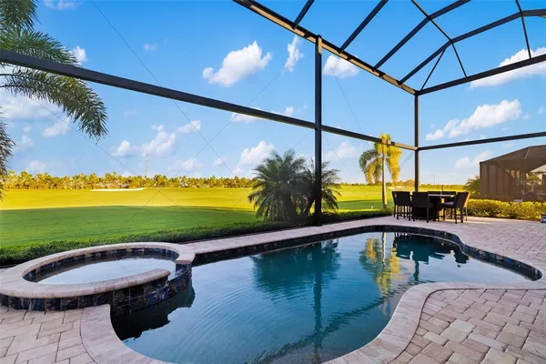 $1,200,000 | 5619 Mulligan Way, Bradenton, FL 34211