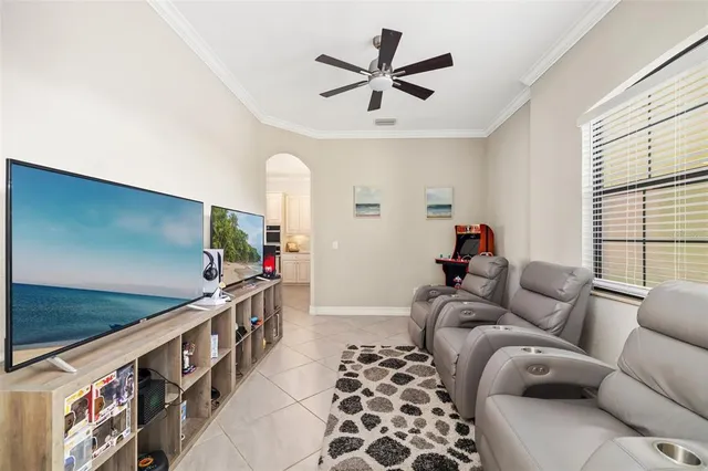 a view of an outdoor space