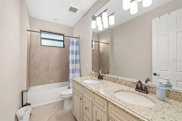 a view of a tennis court