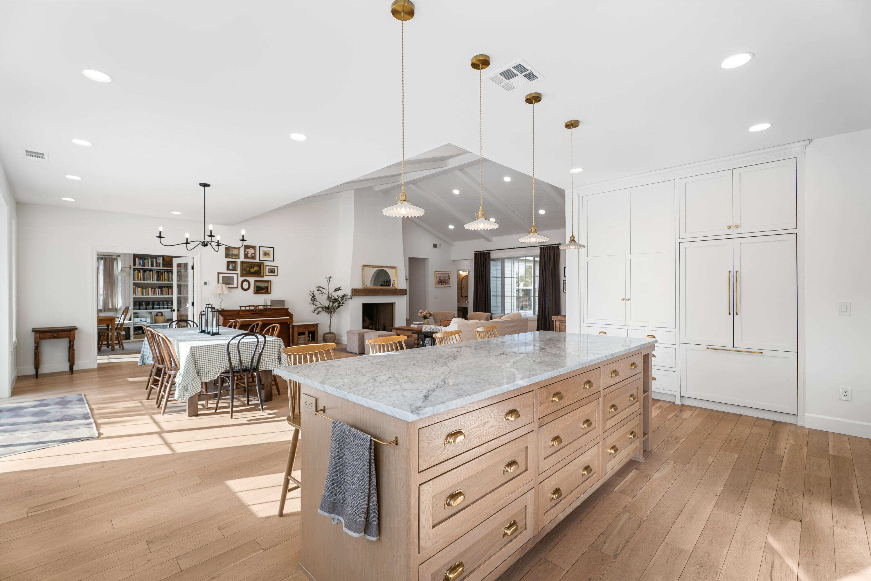 17189 Covina Road Bend, OR 97707 - Photo 57 of 81 54-Kitchen