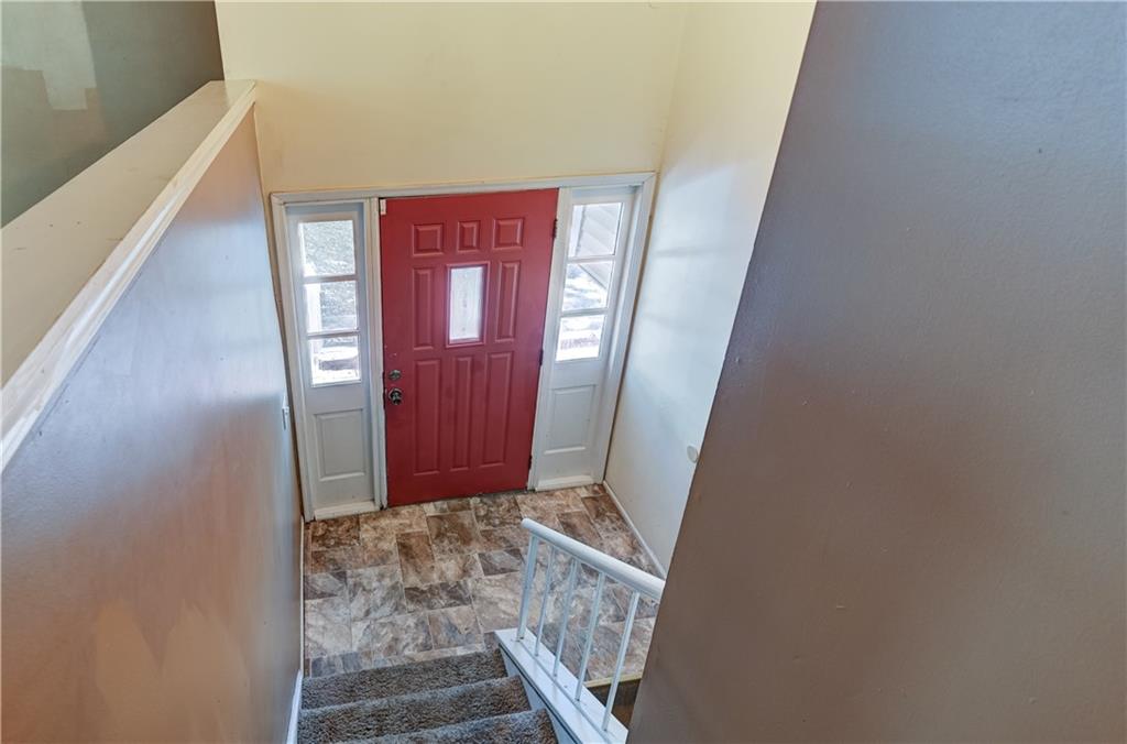 942 Ridge Drive Warrensburg, MO 64093 - Photo 2 of 41