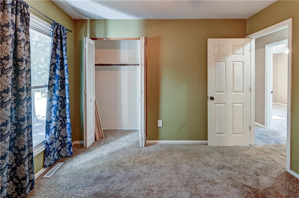 942 Ridge Drive Warrensburg, MO 64093 - Photo 24 of 41