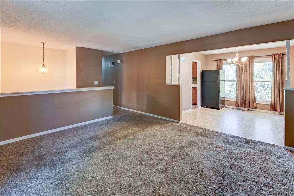 942 Ridge Drive Warrensburg, MO 64093 - Photo 8 of 41