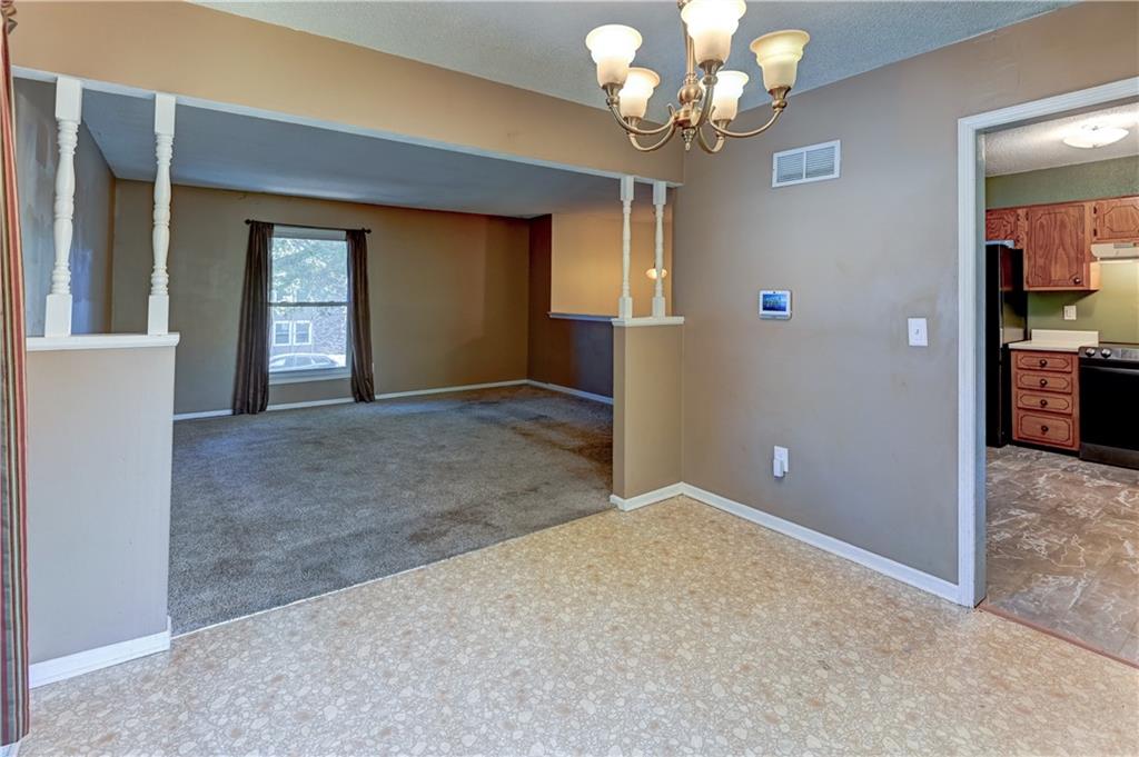 942 Ridge Drive Warrensburg, MO 64093 - Photo 10 of 41