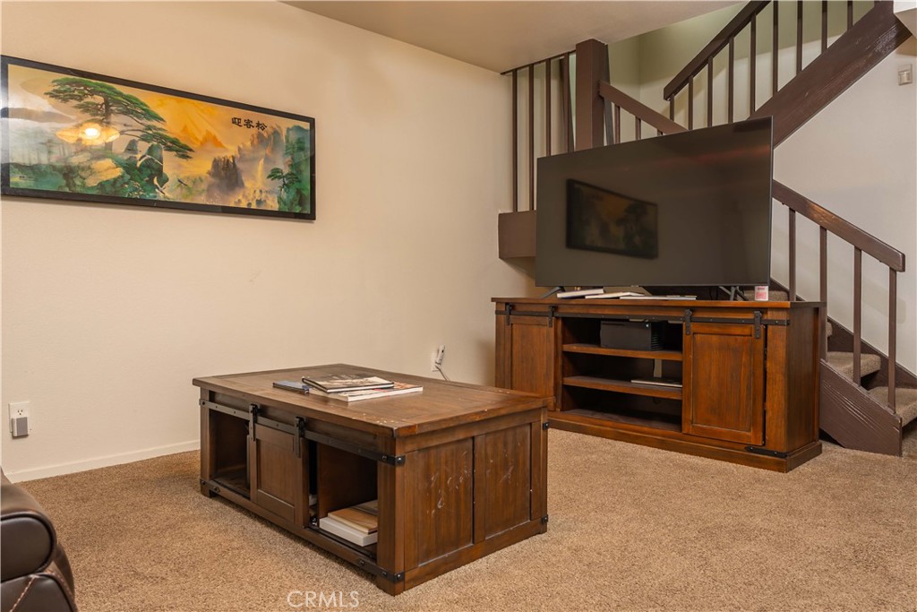 16710 Orange, Unit L59 Paramount, CA 90723 - Photo 4 of 26 Living Room