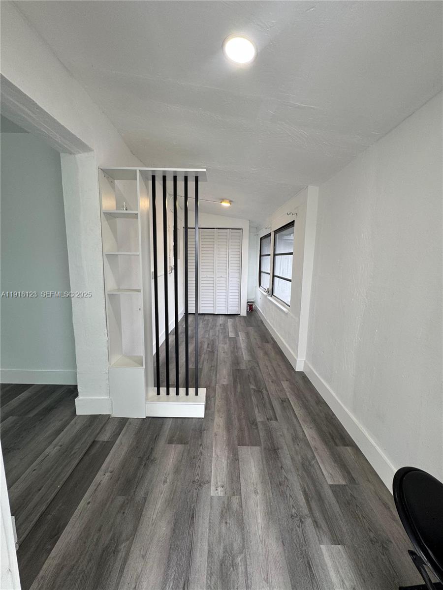 5611 Southwest 38th Street Davie, FL 33314 - Photo 4 of 14