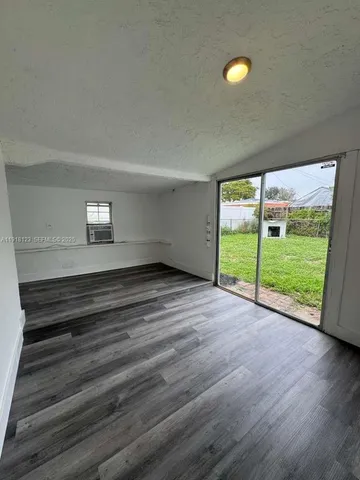 $2,900 | 5611 Southwest 38th Street, Davie, FL 33314