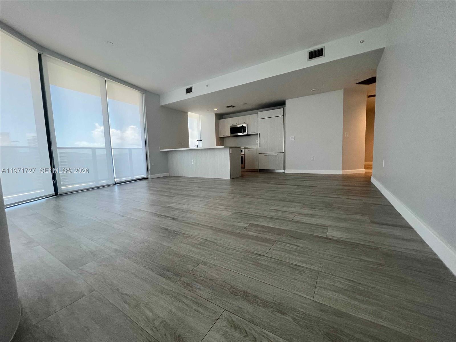 45 Southwest 9th Street, Unit 3703 Miami, FL 33130 - Photo 4 of 73 Photo 4