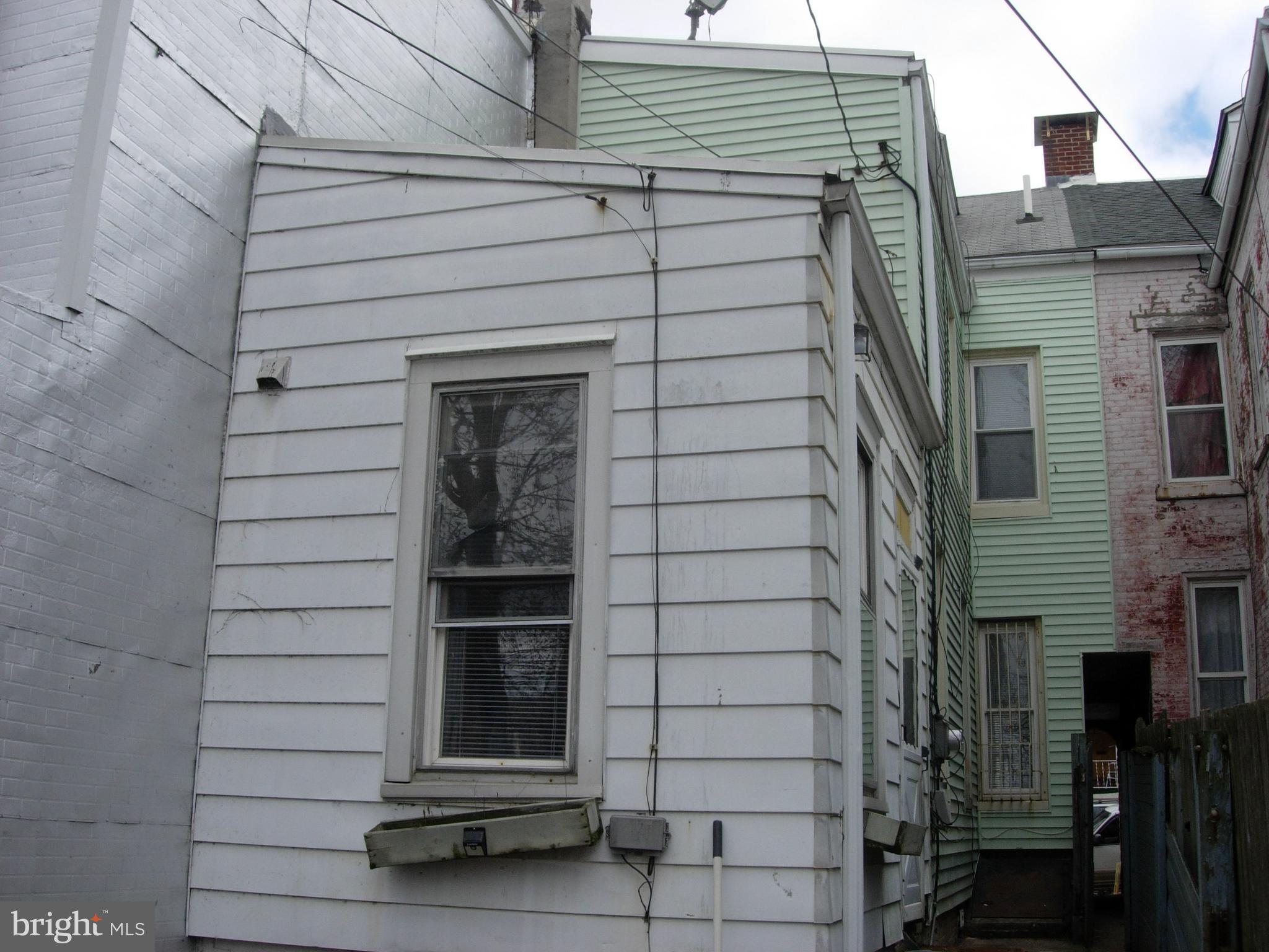 628 Locust Street Reading, PA 19604 - Photo 25 of 25 rear of home.