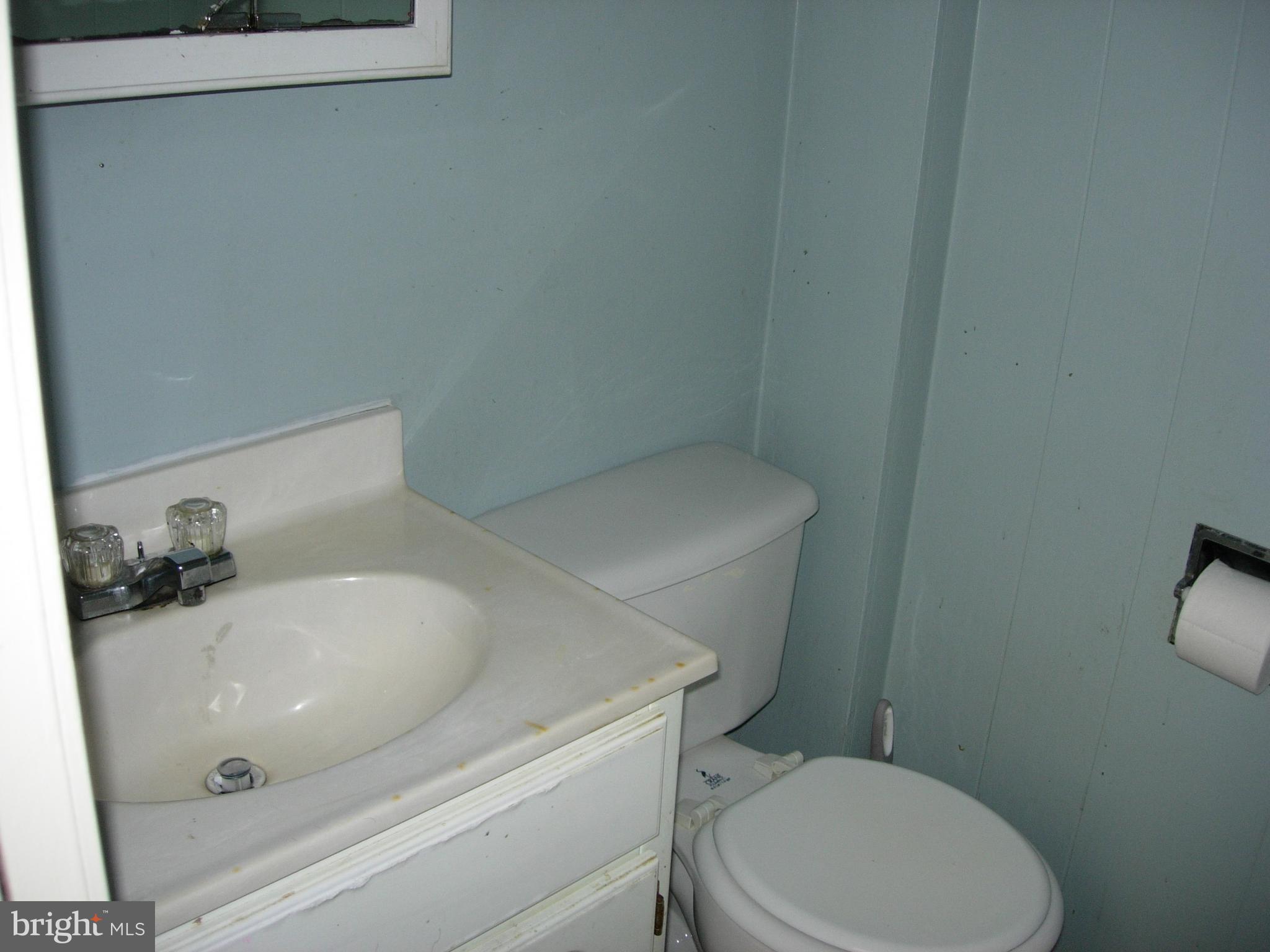 1/2 bath