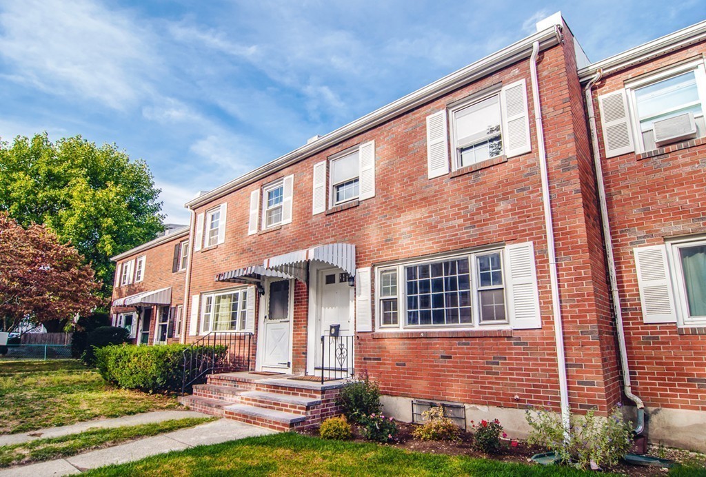 22 Goldsmith Street Boston, MA 02130 - Photo 8 of 20 Gallery Image 8