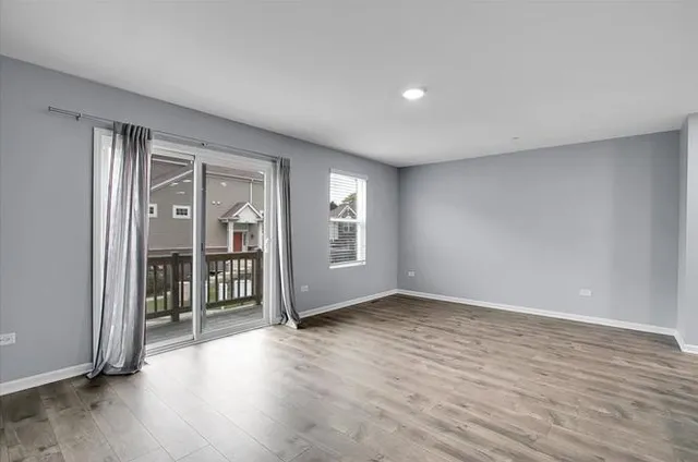 $2,750 | 912 Bradford Drive, Naperville, IL 60563