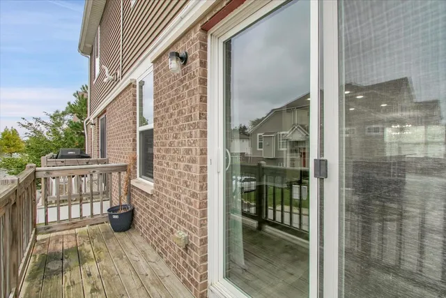 $2,750 | 912 Bradford Drive, Naperville, IL 60563