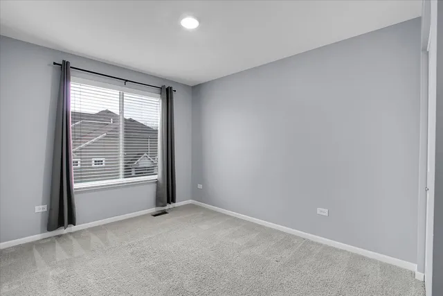 $2,750 | 912 Bradford Drive, Naperville, IL 60563