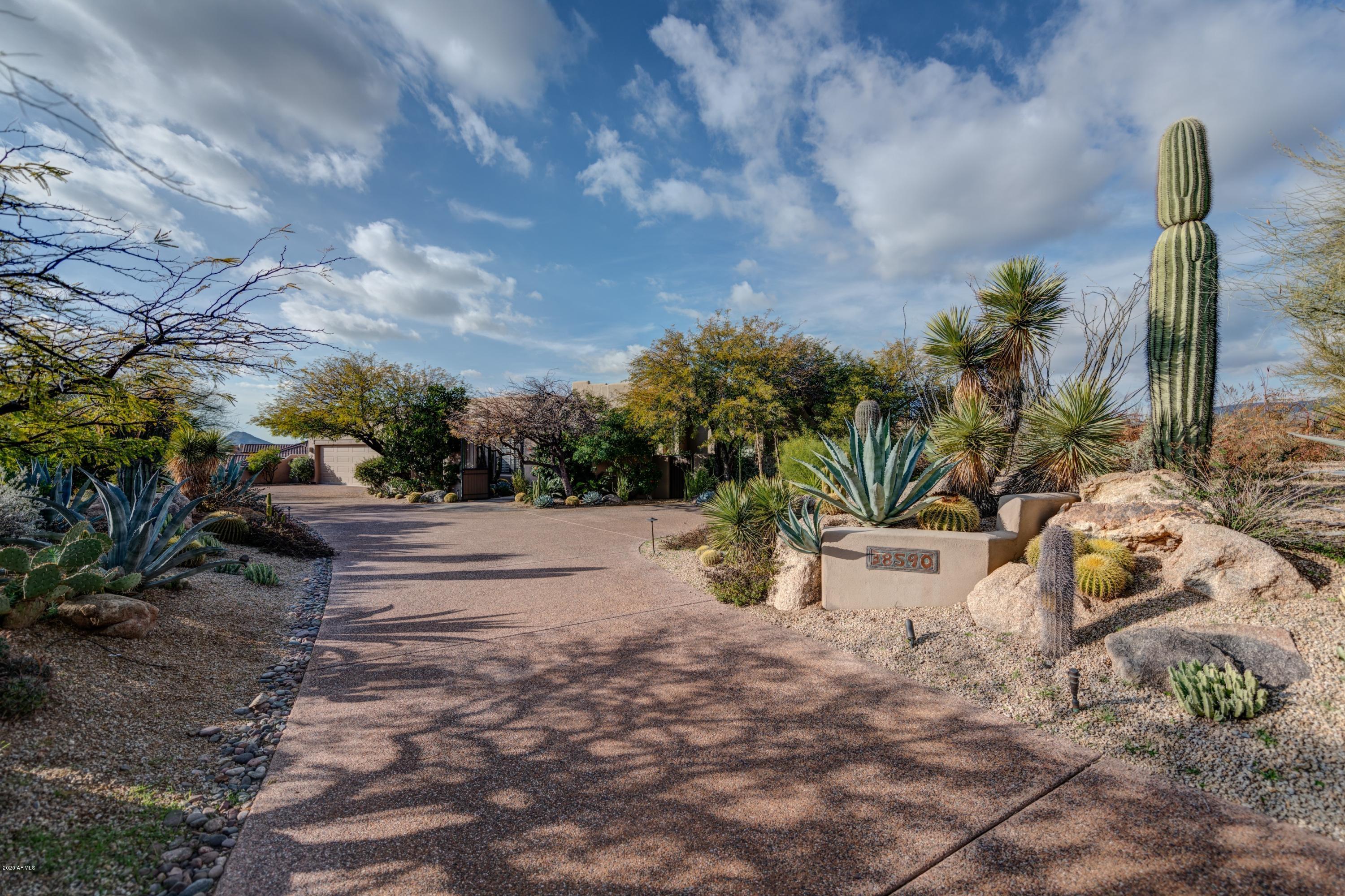 38590 North Rising Sun Road Carefree, AZ 85377 - Photo 3 of 50 Front Yard