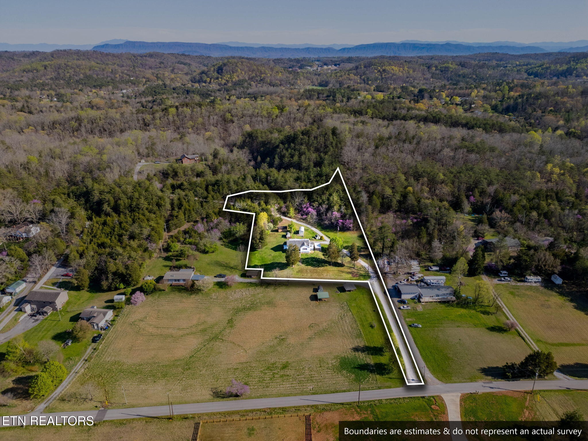 802 Deaderick Road Knoxville, TN 37920 - Photo 8 of 50 Gallery Image 8
