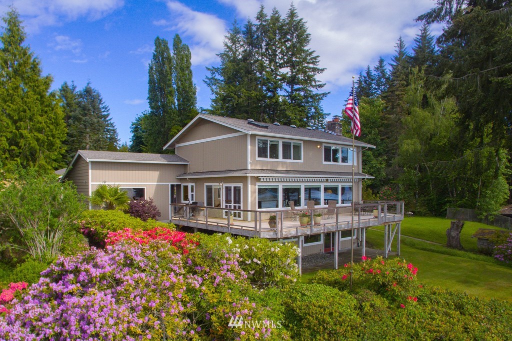 1611 Northeast Jacobson Road Poulsbo, WA 98370 - Photo 2 of 25 Gallery Image 2