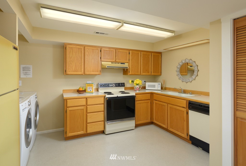 1611 Northeast Jacobson Road Poulsbo, WA 98370 - Photo 19 of 25 Gallery Image 19